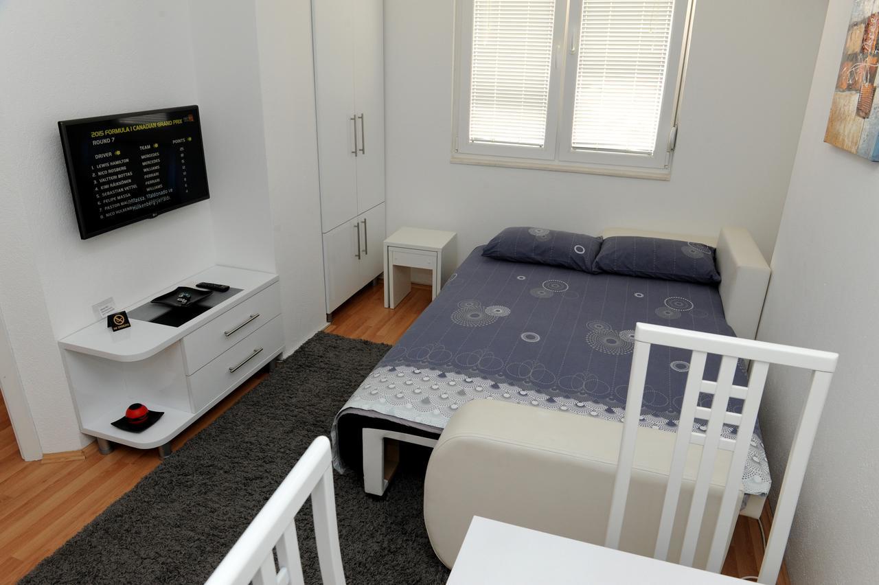 Central Deluxe Apartments โอครีด ภายนอก รูปภาพ