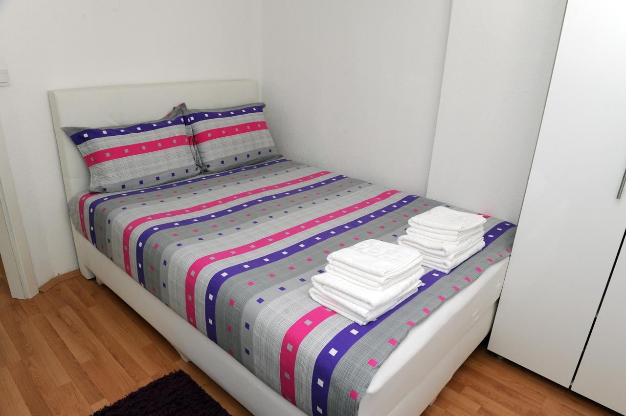 Central Deluxe Apartments โอครีด ภายนอก รูปภาพ
