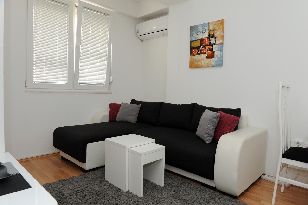Central Deluxe Apartments โอครีด ภายนอก รูปภาพ