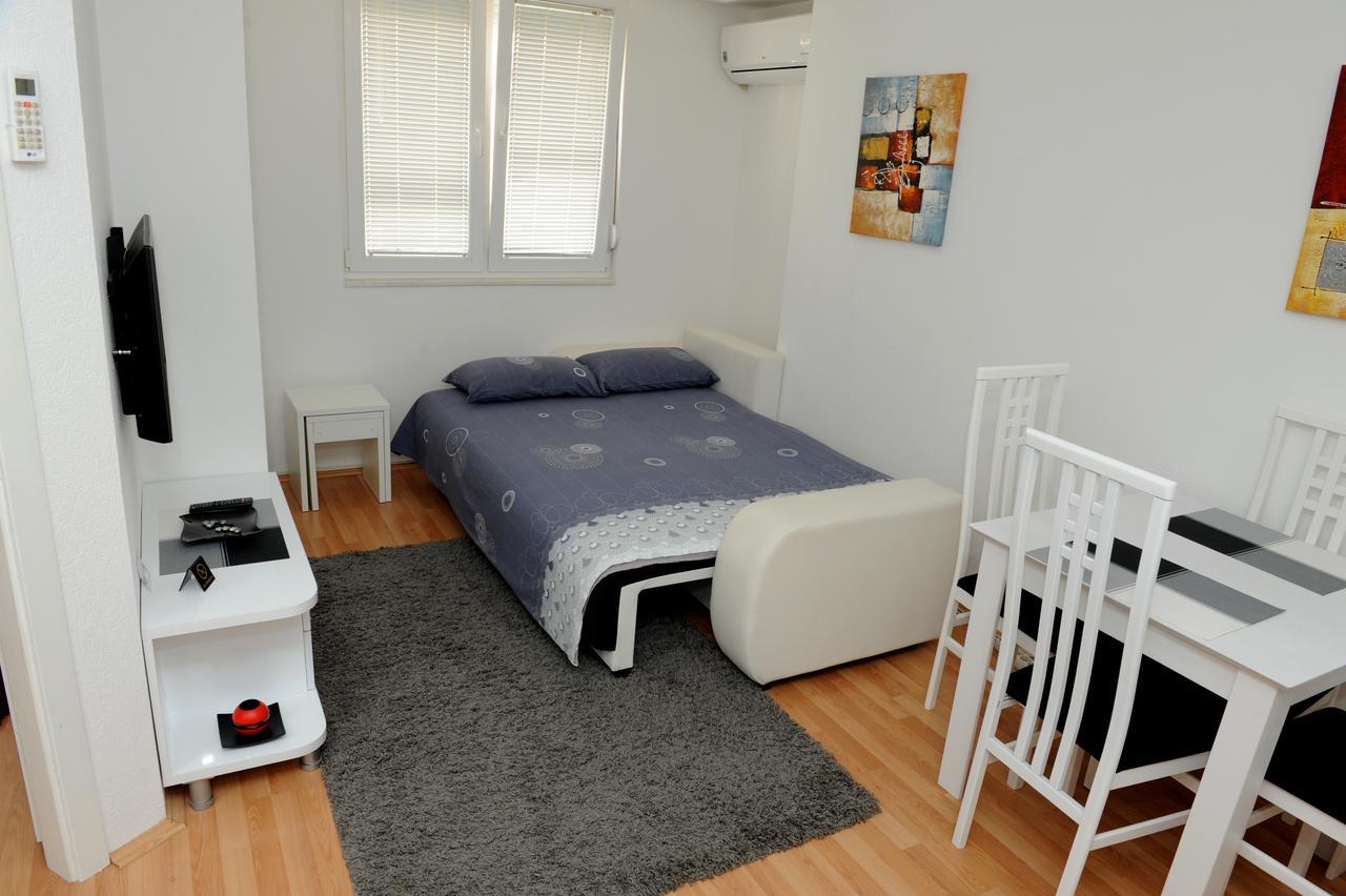 Central Deluxe Apartments โอครีด ภายนอก รูปภาพ