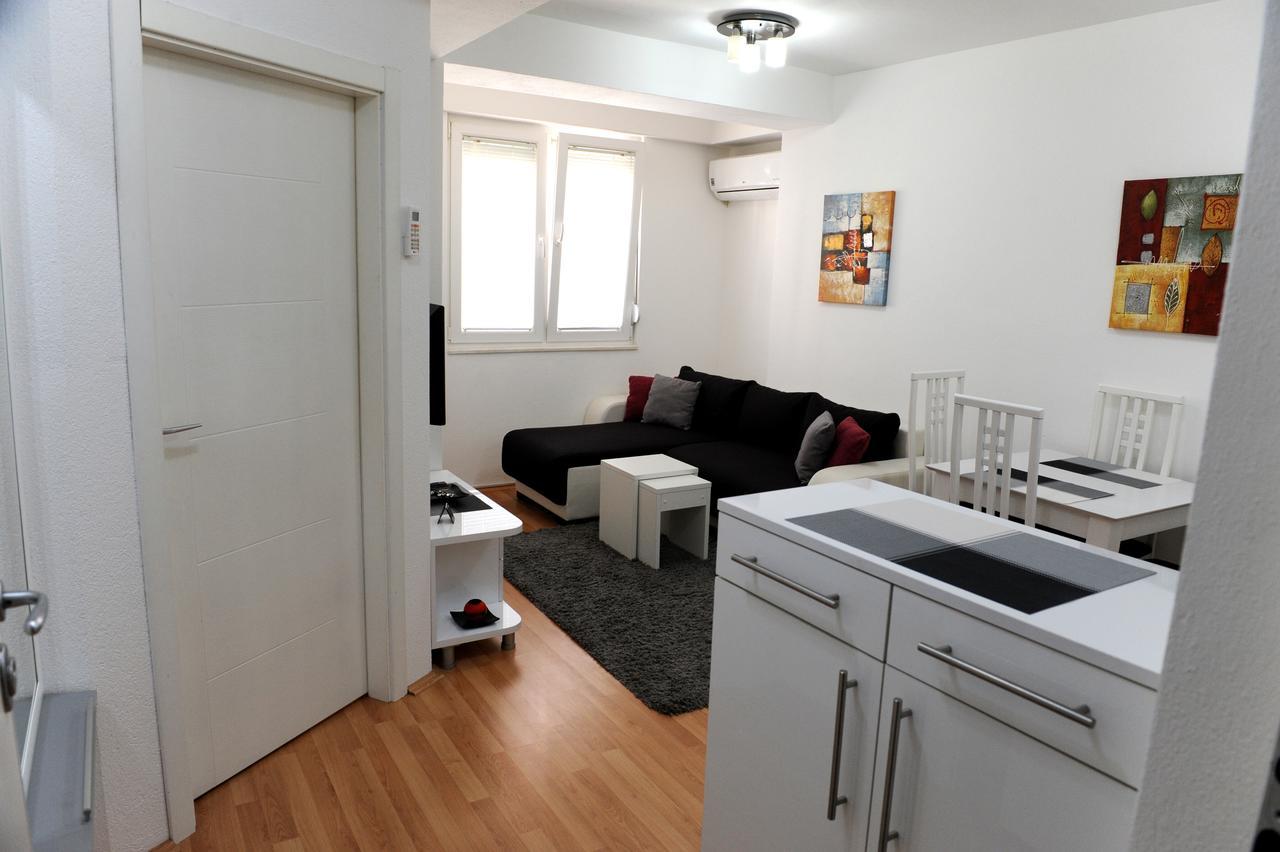 Central Deluxe Apartments โอครีด ภายนอก รูปภาพ