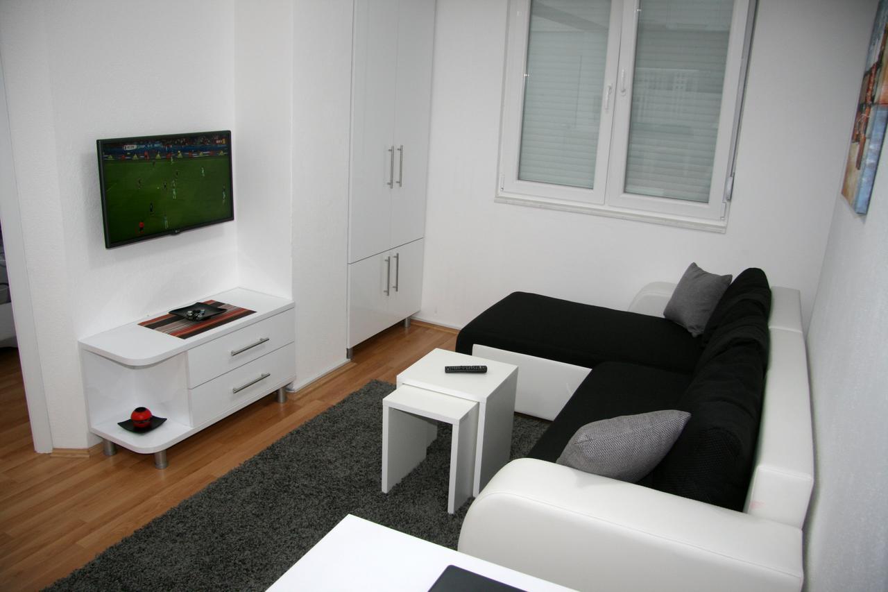 Central Deluxe Apartments โอครีด ภายนอก รูปภาพ